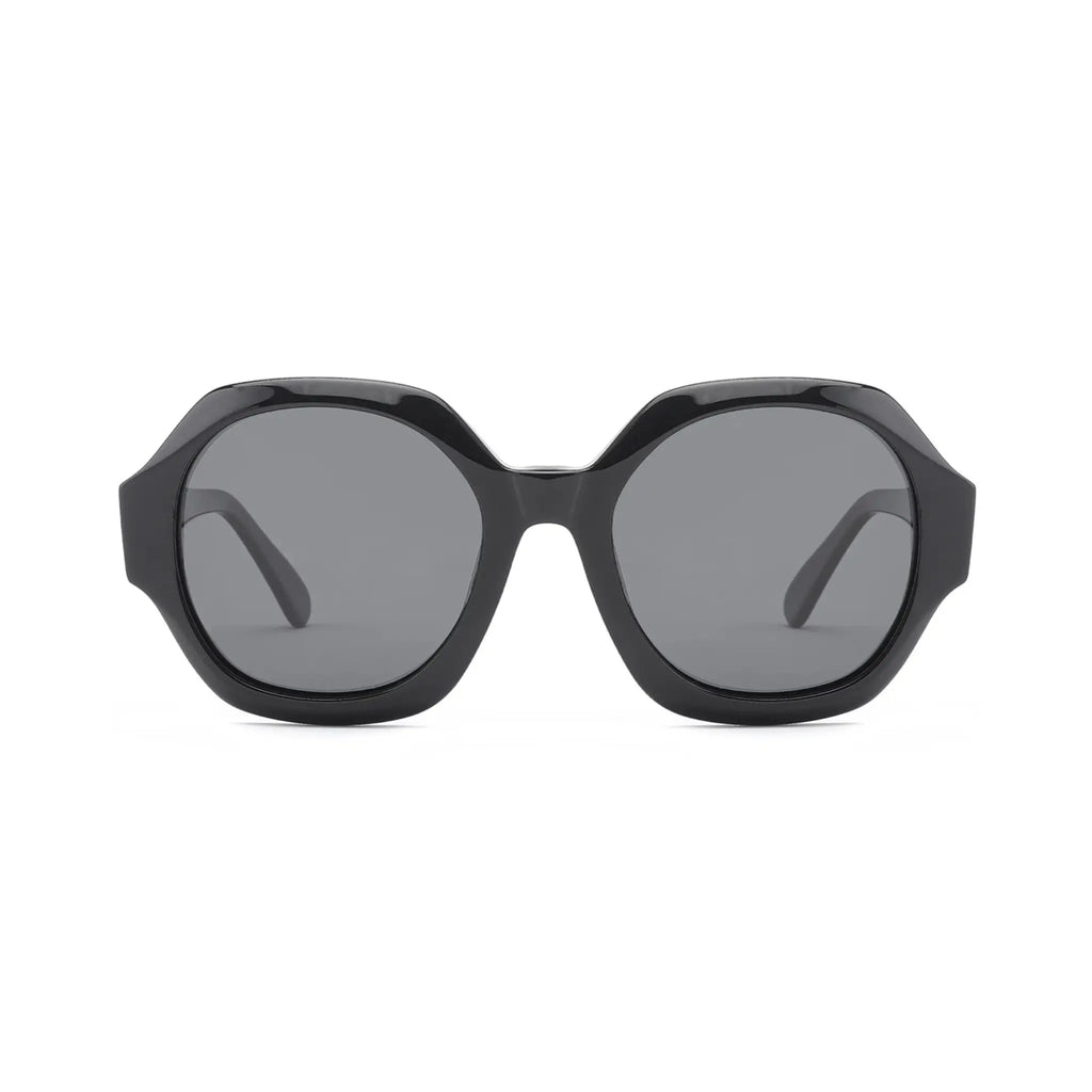 Betty’s Retro Shades Octavia sunglasses in black with dark grey lenses